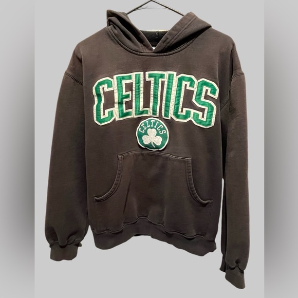 Majestic Other - Vintage Celtics Black Hoodie with Green Logo